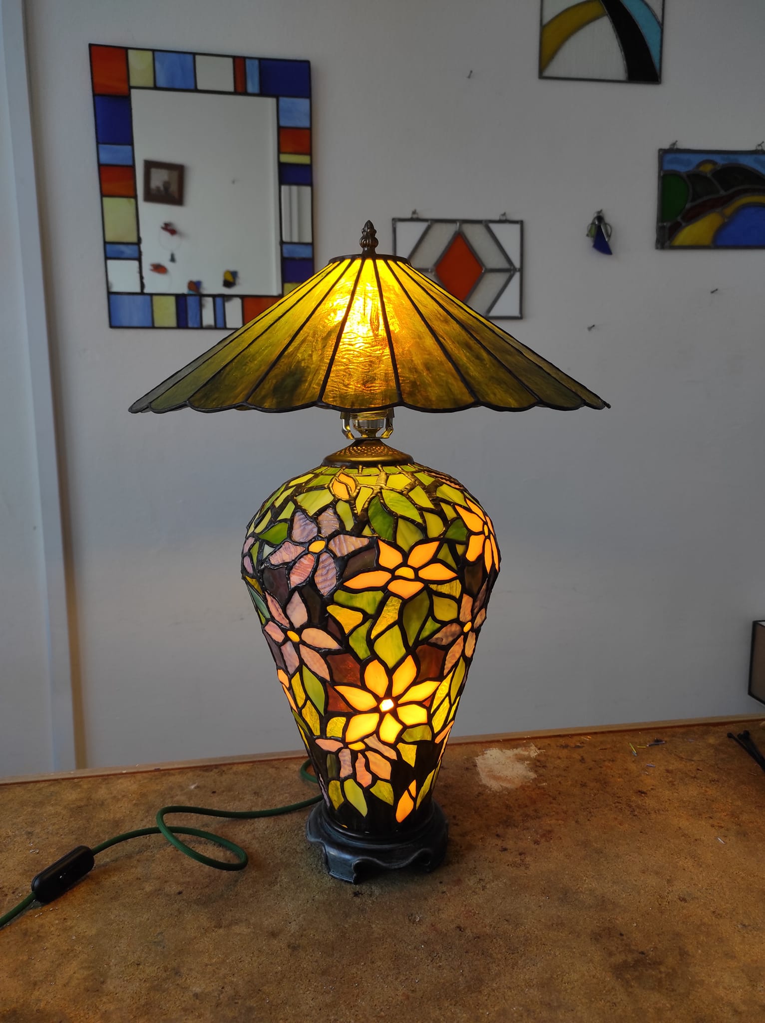 Lampa Clematis vitráže tiffany technika
