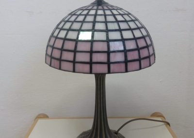 Lampa tiffany technikou Geometrie růžová