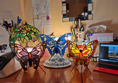 Lampy tiffany technikou Motýli